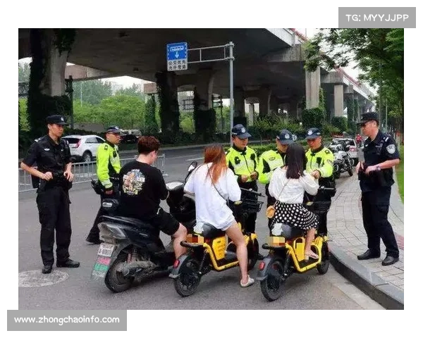 三亚事件后动力伞试飞规程修订 强制佩戴头盔成新规