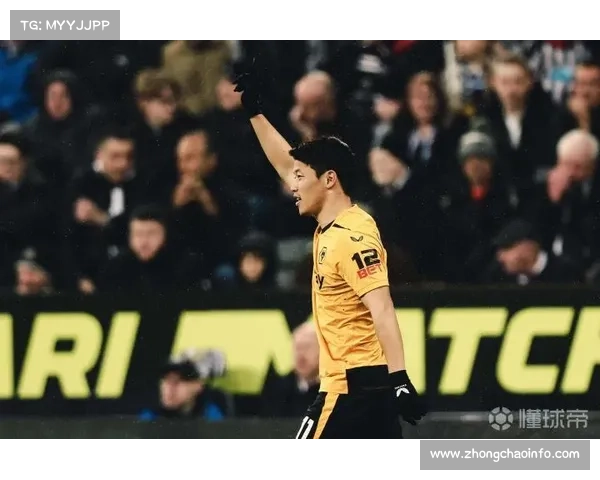 切尔西3-0完胜狼队,黄喜灿受困包夹无建树